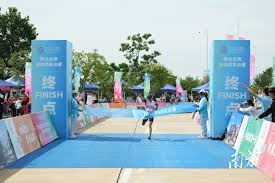 记者：切尔西、曼城和多特都在争夺德罗-费尔南